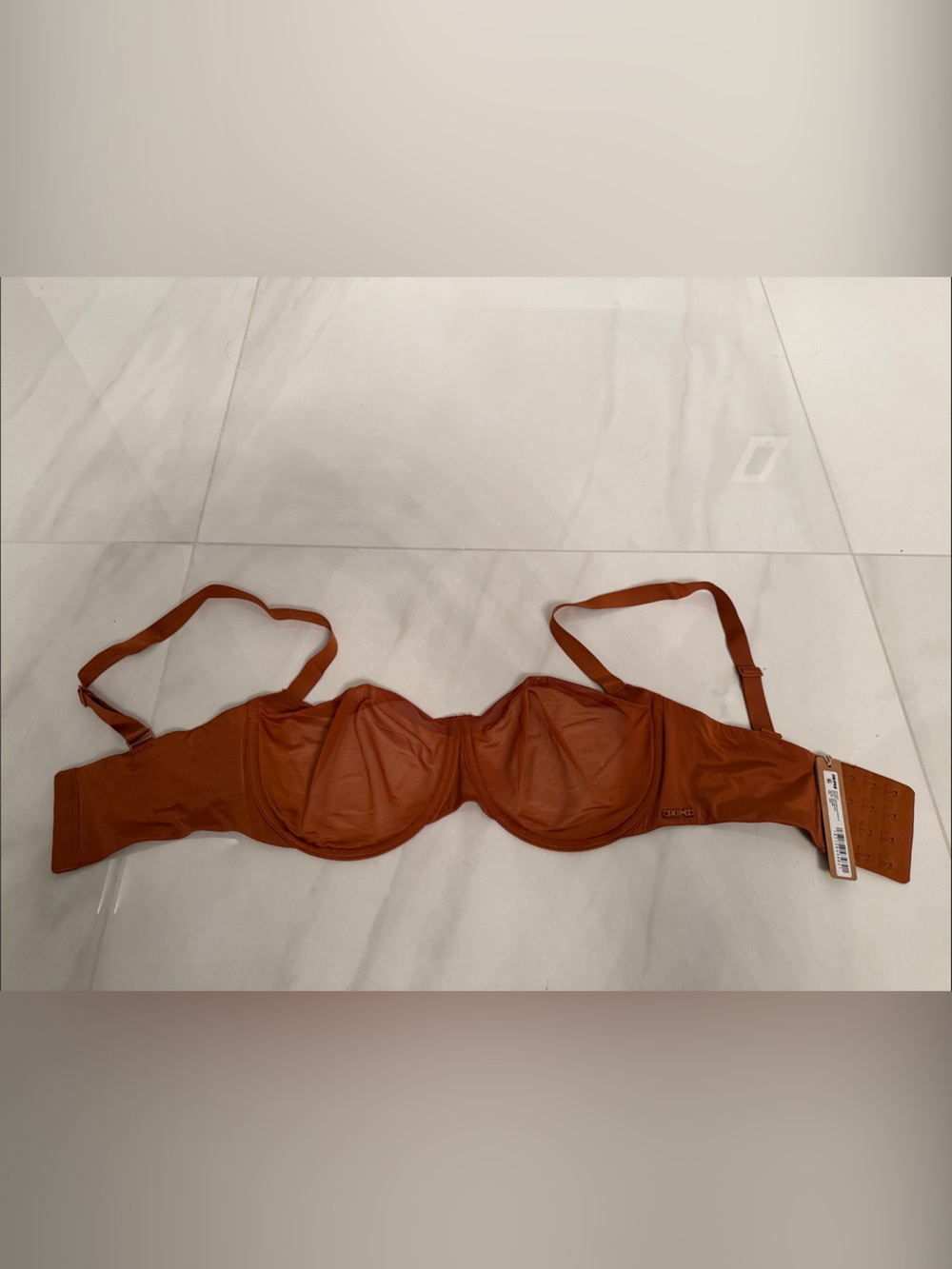 SKIMS Underwire Bra in Rust Brown